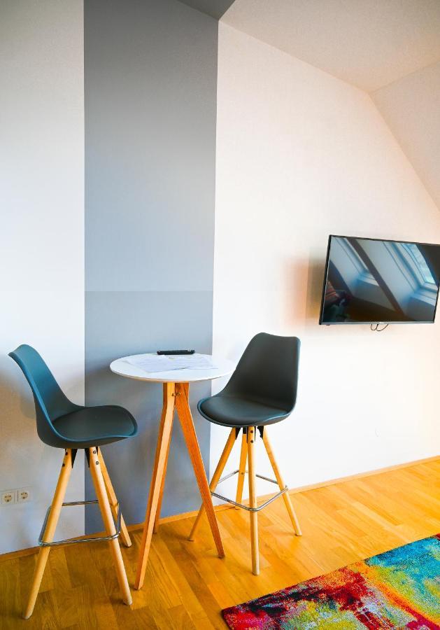 Backpacker Apartment Schoenbrunn فيينا المظهر الخارجي الصورة